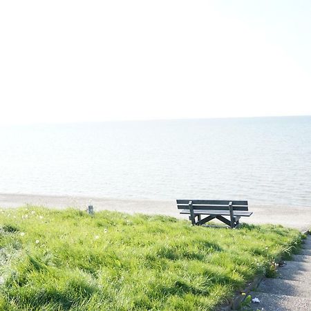 Отель Vakantieverblijf Aan De Dijk Хипполитюсхуф Экстерьер фото