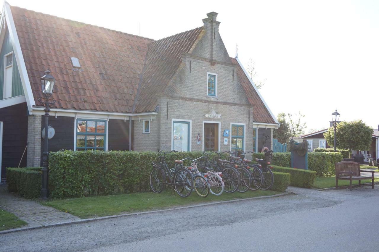 Отель Vakantieverblijf Aan De Dijk Хипполитюсхуф Экстерьер фото